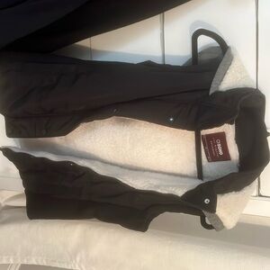 Hooded black vest large